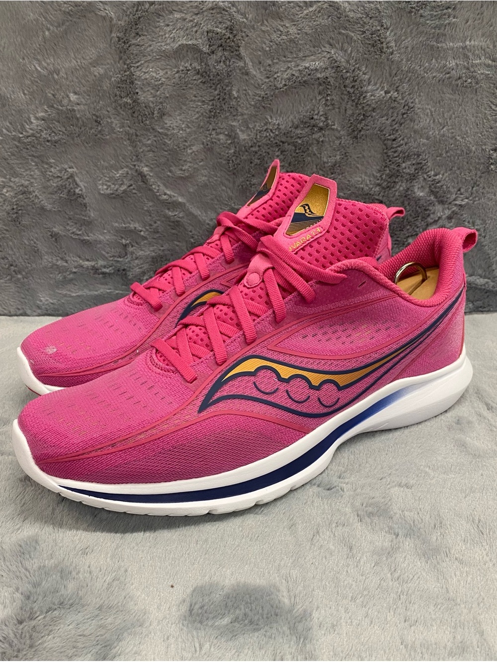Saucony Kinvara 13 Mens Size 12 Pink & White Running Trainers Lightweight Shoes